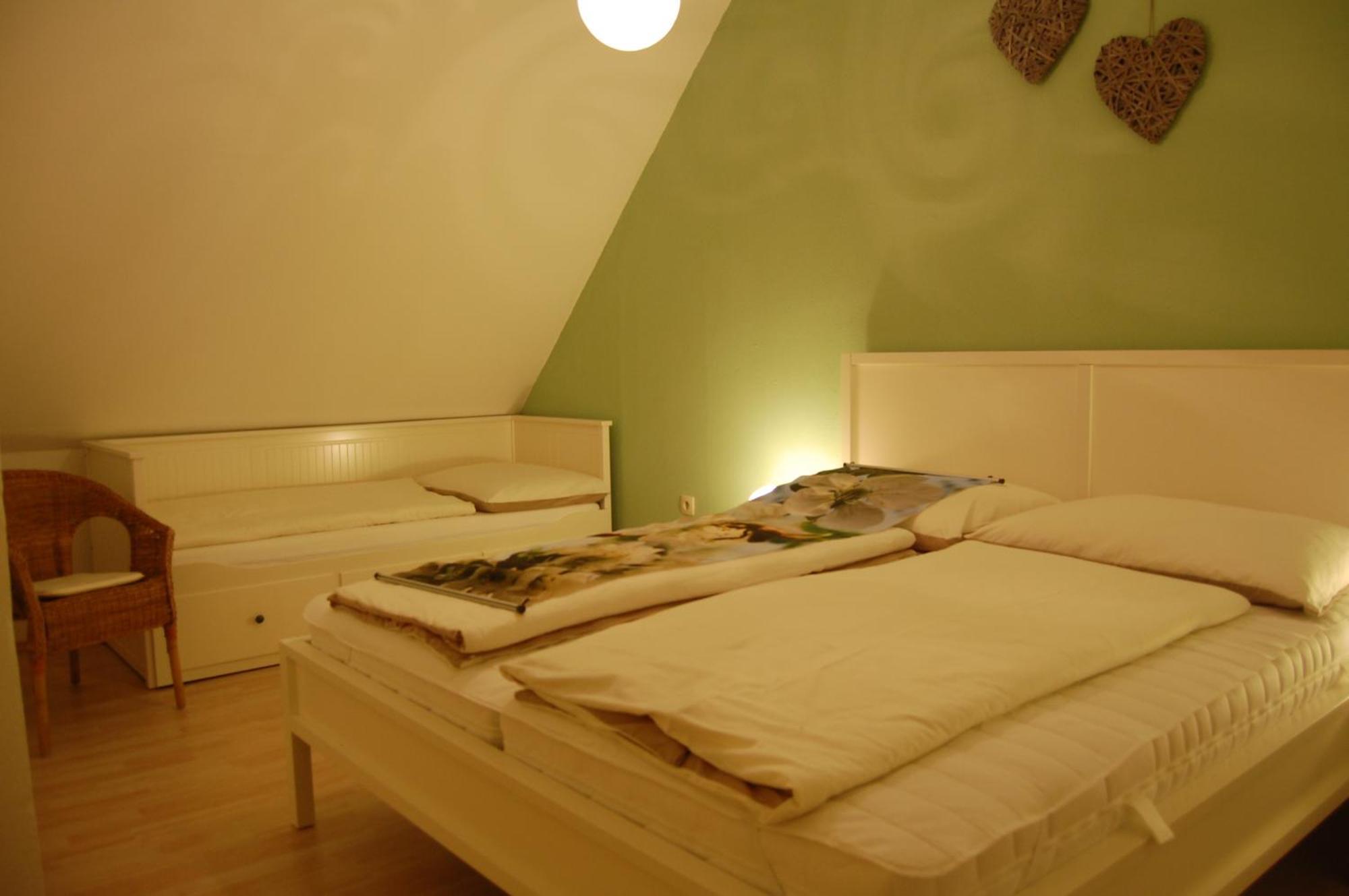 Hofgassl Zentgraf Bed & Breakfast Moerbisch Am See Luaran gambar