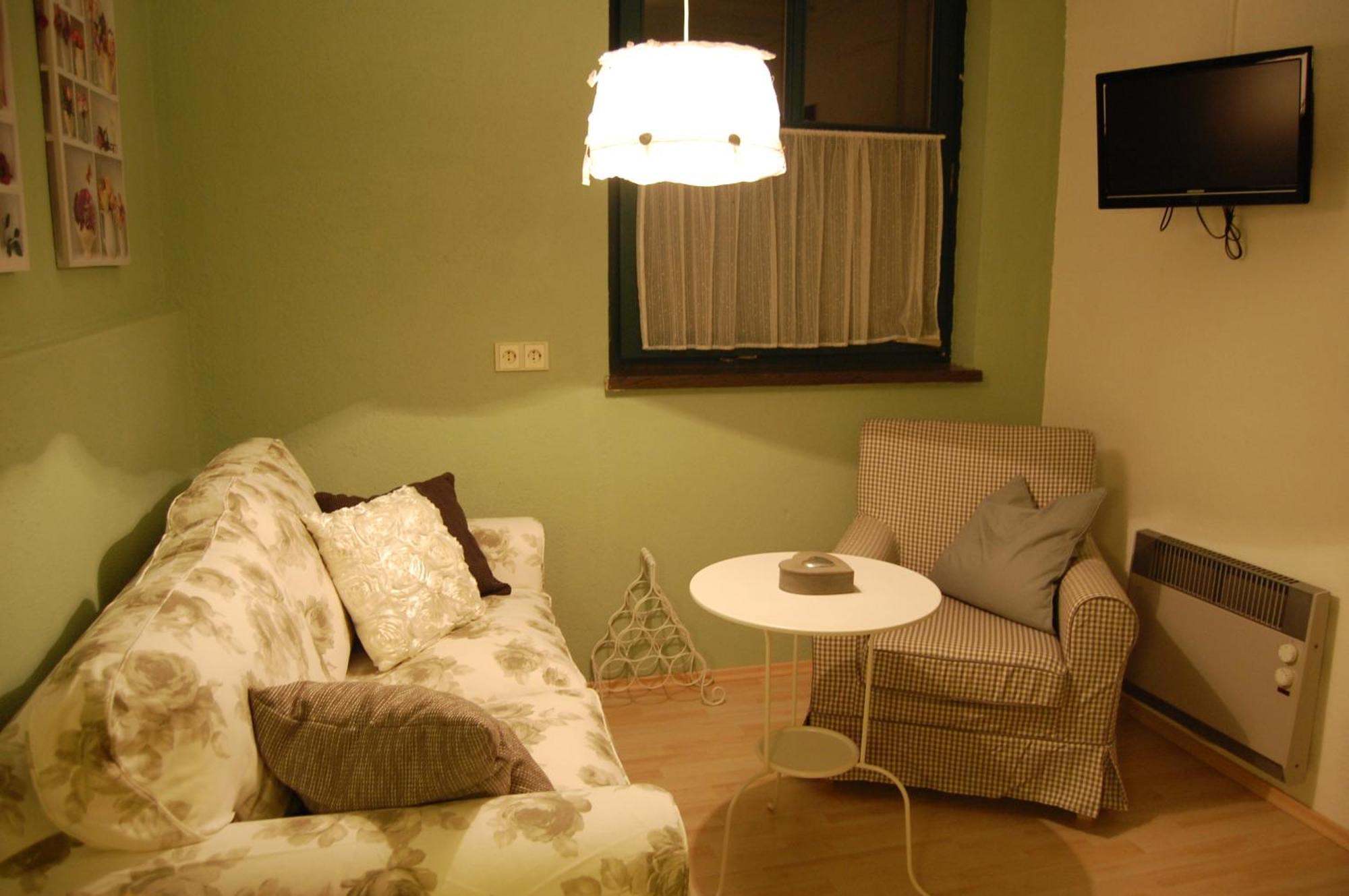 Hofgassl Zentgraf Bed & Breakfast Moerbisch Am See Luaran gambar