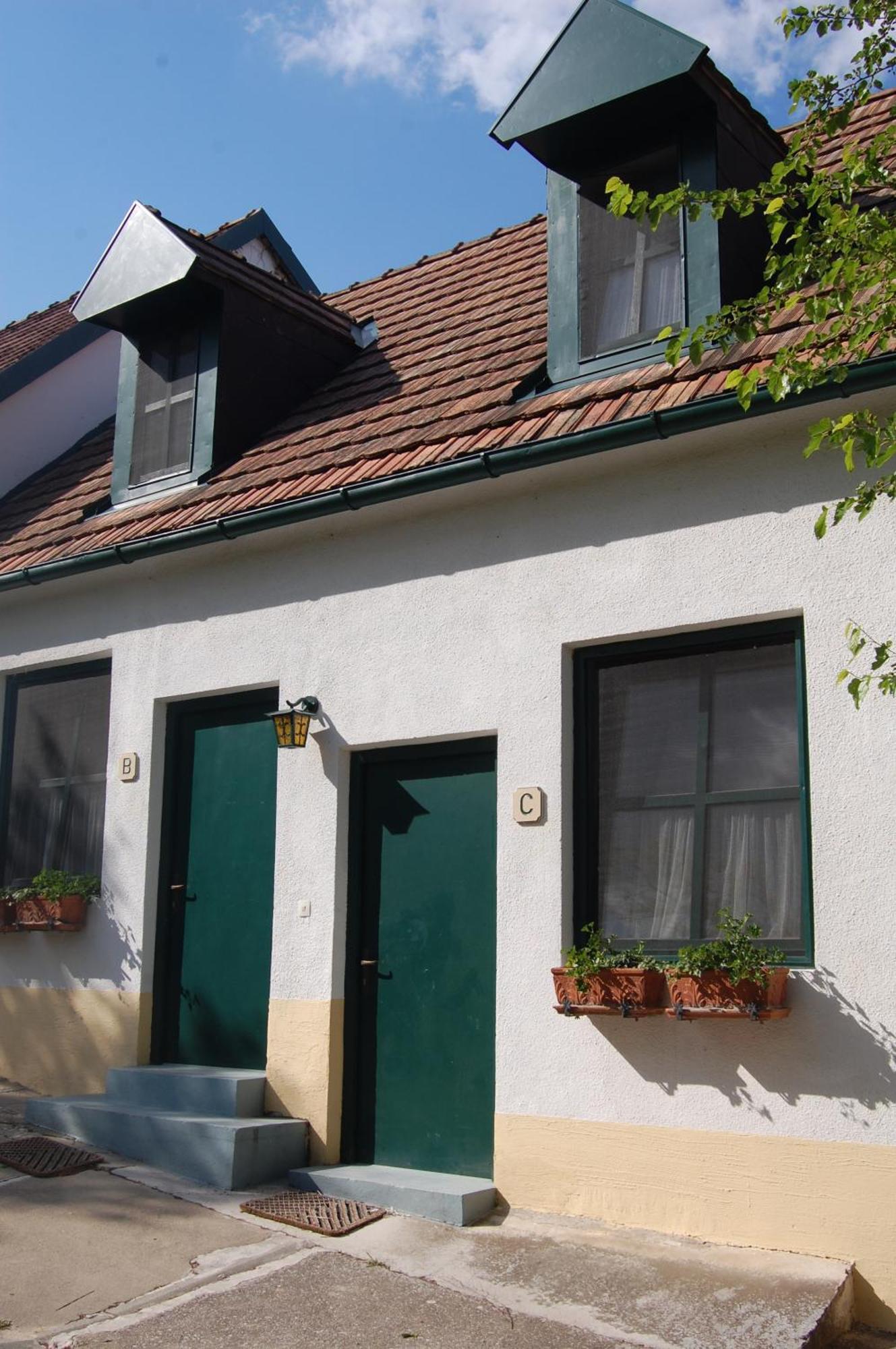 Hofgassl Zentgraf Bed & Breakfast Moerbisch Am See Luaran gambar